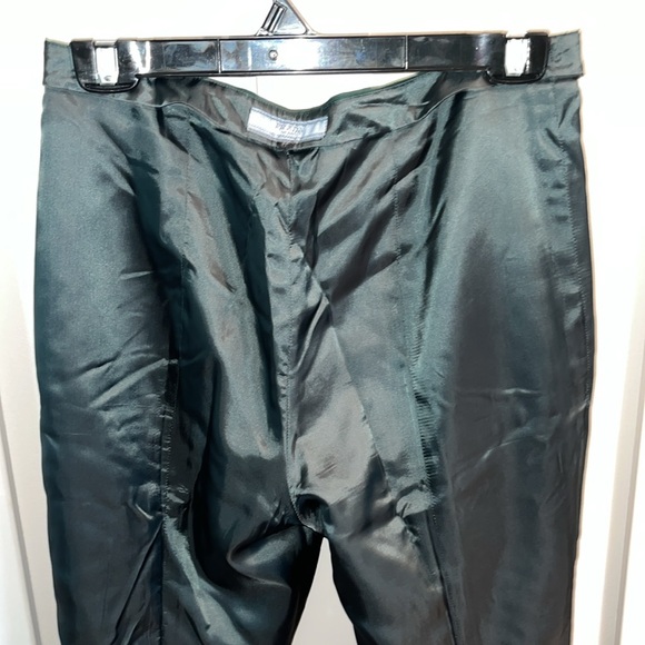 Prada deep emerald wool dress pants, size 42 (US 6) - Picture 9 of 12